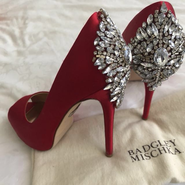 badgley mischka red heels