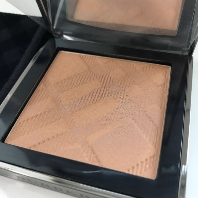 Burberry Warm Glow Natural Bronzer 10g, Beauty & Personal Care, Face,  Makeup on Carousell