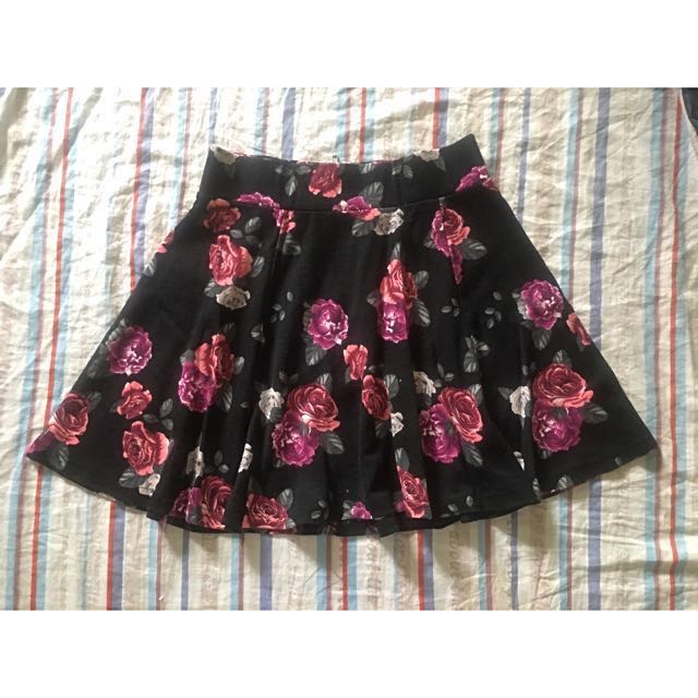 H m floral skirt Are H m floral skirt