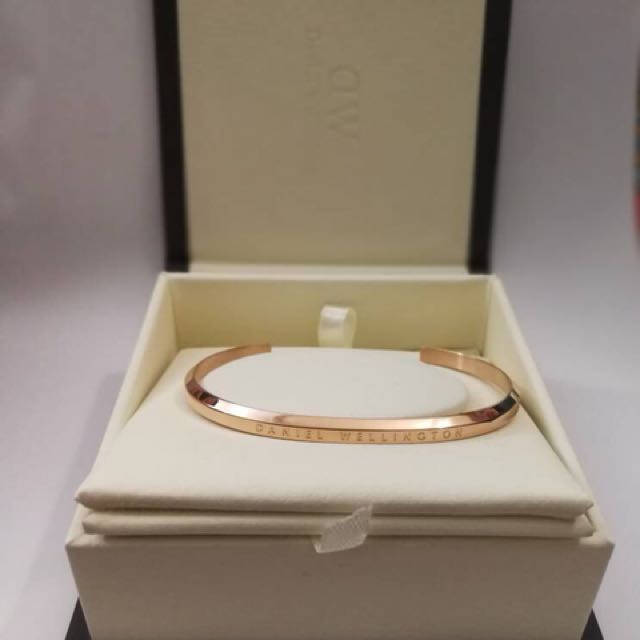DW Daniel Wellington Classic Cuff Men Women