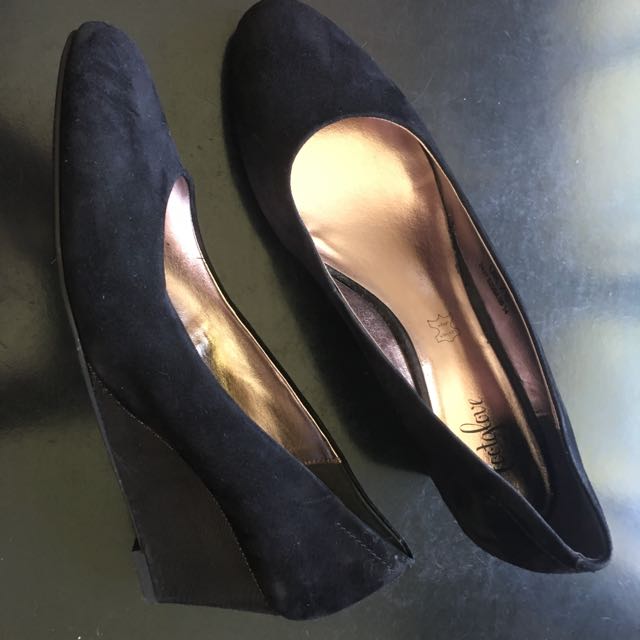 Marks and spencer discount women's shoes footglove