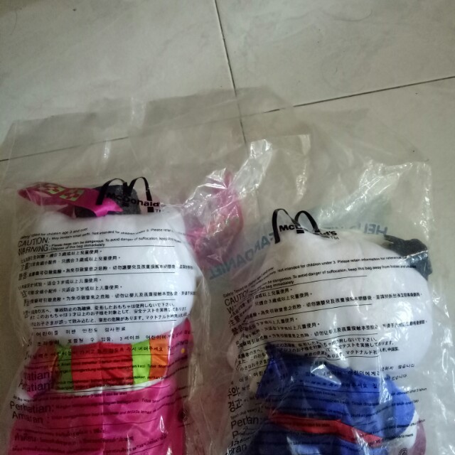 Hello Kitty (Category: Babies & Kids Fashion) located in Singapore. Submitted by k3lav1n (Listing ID 150556544, Image 2). Description: Korean wedding outfit One for $12. Whole set for $20. It's not yet open, however it is kept for about 15 years ..