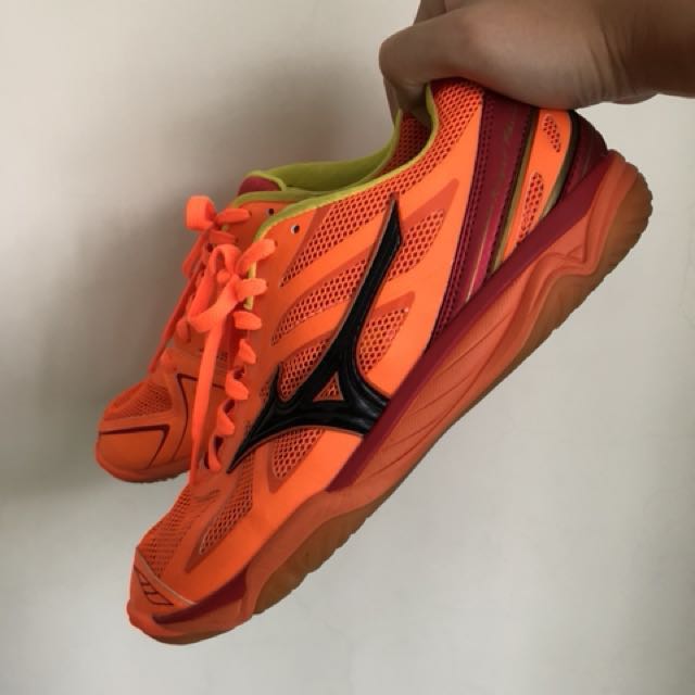 asics mizuno volleyball shoes