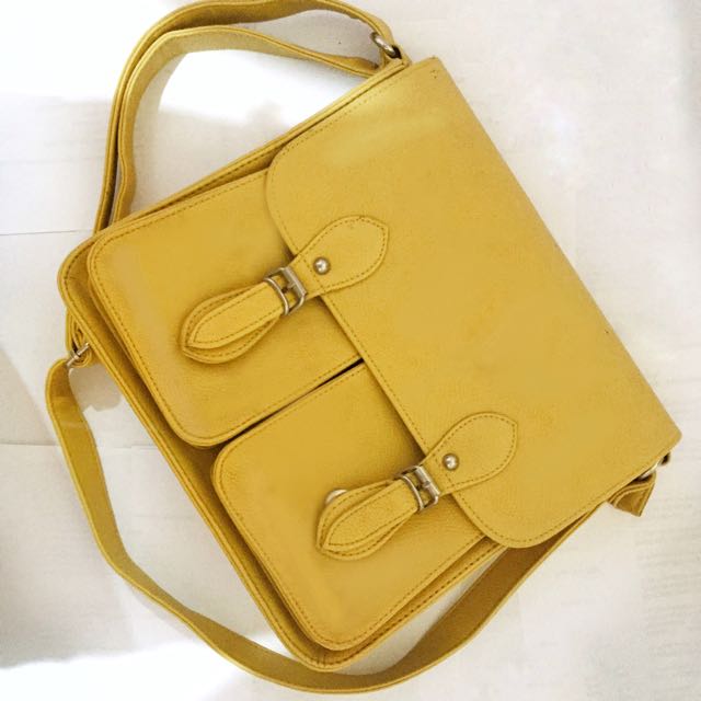 Parisian Sling Bag, Women's Fashion