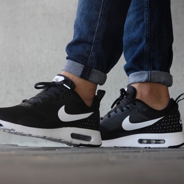 Air max tavas with jeans store