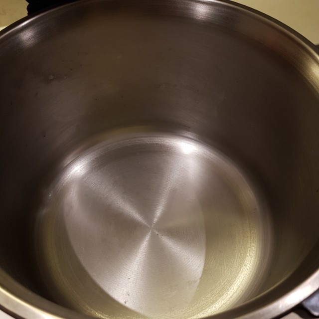 Thermos magic thermal cooker, TV & Home Appliances, Kitchen Appliances