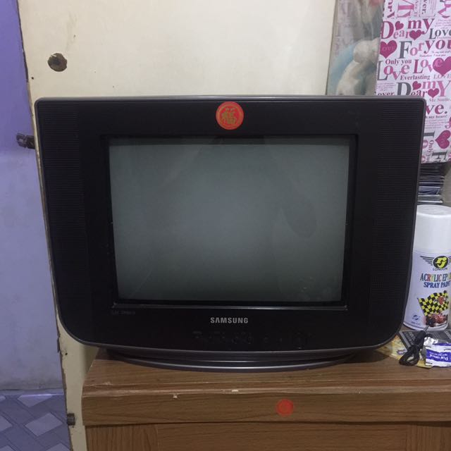 Tv samsung 14 inch slim fit tanpa kardus kondisi bagus mulus on Carousell