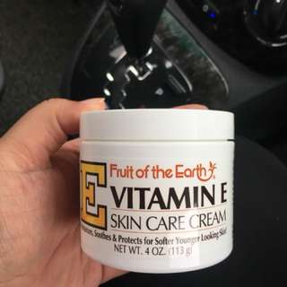 *INCLUDED POSTAGE* Fruit of the Earth Vitamin E Skin Care Cream