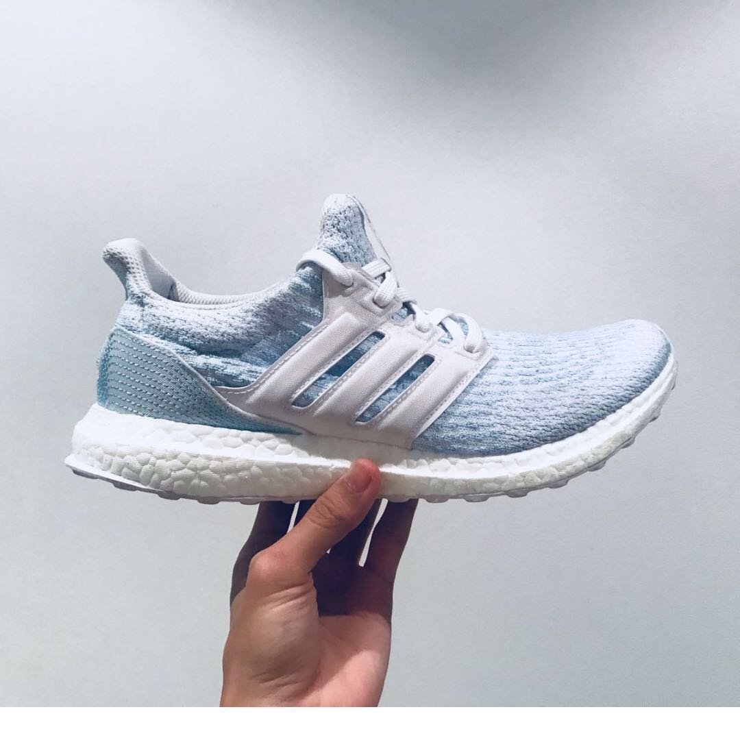 bolso Asistente explosión Adidas Ultra Boost x Parley Coral Bleaching, Men's Fashion, Footwear,  Sneakers on Carousell