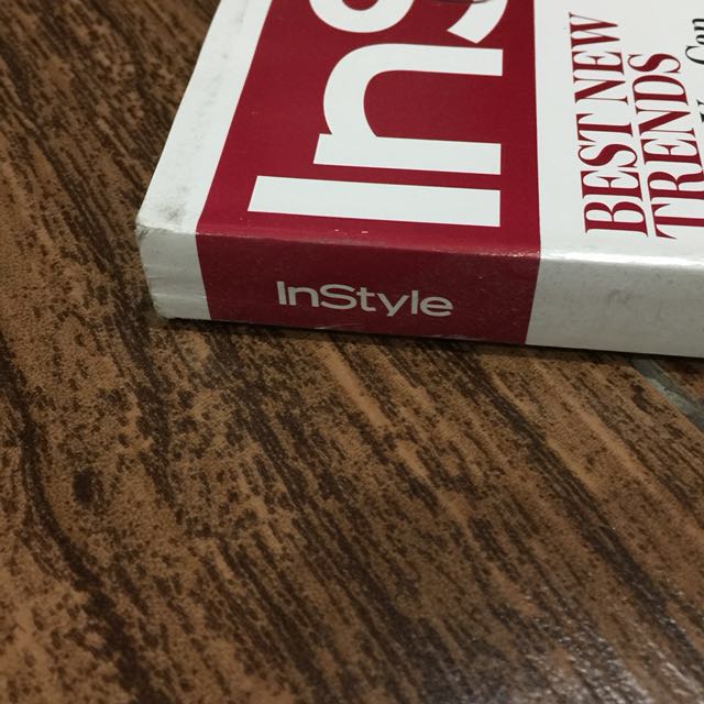 ANNE HATHAWAY InStyle Magazine [REPRICED], Hobbies & Toys, Books ...