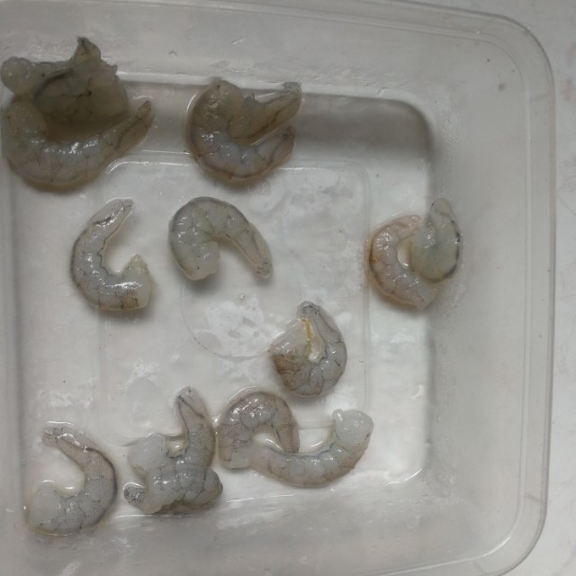 Frozen Vannamei Shrimp 1kg.. For Predator Fish, Arowana, Indonesia Tiger, Peacock Bass, Flower