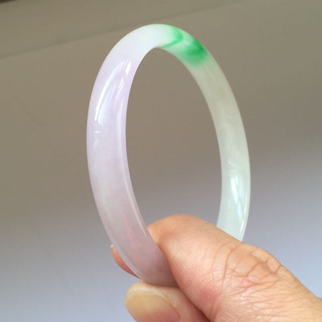 Jade Bangle (Category: Watches) located in Singapore. Submitted by kayakkite (Listing ID 33647426, Image 3). Description: Note: This bangle is not Grade A..