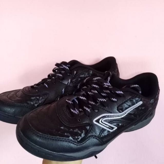 Kasut hot sale breaker futsal