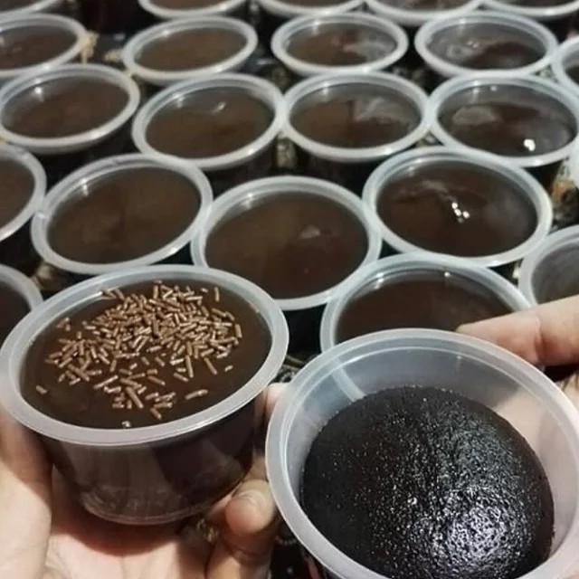 Mini Coklat Moist Kek Food Drinks Baked Goods On Carousell