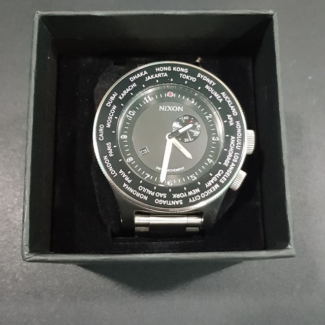 Nixon passport hotsell watch