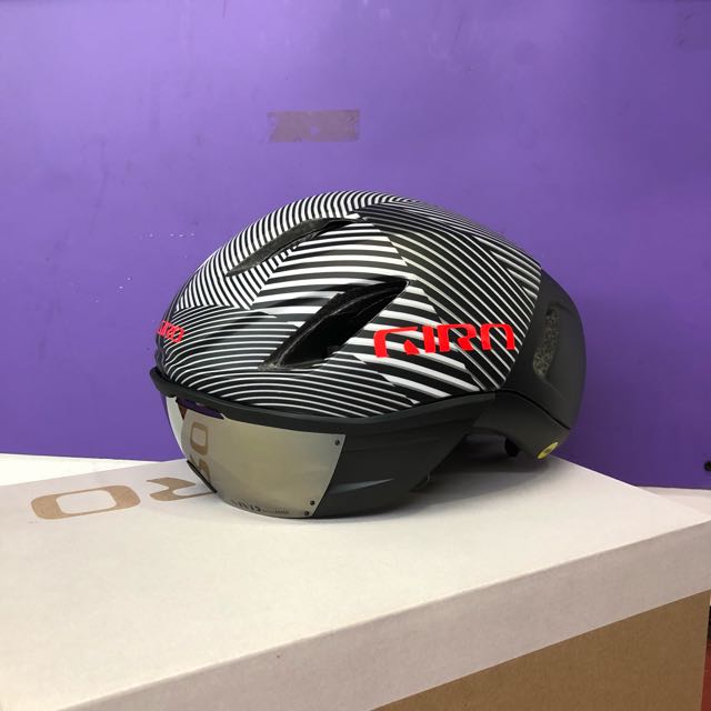 Giro vanquish dazzle clearance