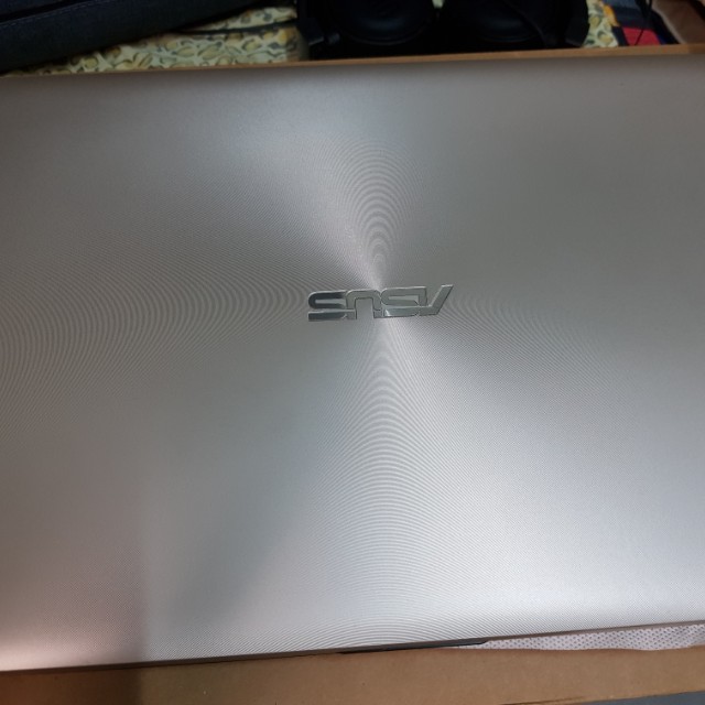 Asus vivobook X442U laptop (Category: Laptops & Notebooks) located in Makati City. Submitted by lorenzlou (Listing ID 150949402, Image 2). Description: For sale Asus vivobook 14" laptop Slightly used last bought september 20,2017 ( 2 years warranty from asus) Comes with Unit Charger Box Receipt for warranty Text me 09778219214 Meet up: makati area.
