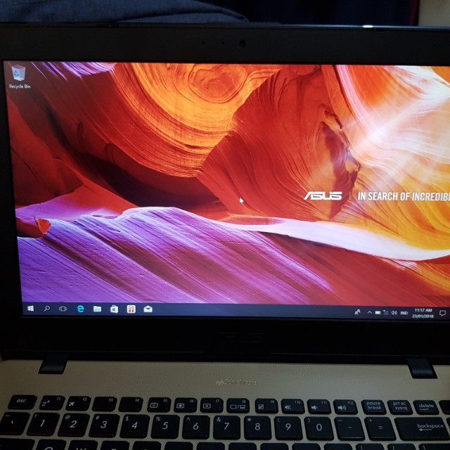 Asus vivobook X442U laptop (Category: Laptops & Notebooks) located in Makati City. Submitted by lorenzlou (Listing ID 150949402, Image 3). Description: For sale Asus vivobook 14" laptop Slightly used last bought september 20,2017 ( 2 years warranty from asus) Comes with Unit Charger Box Receipt for warranty Text me 09778219214 Meet up: makati area.
