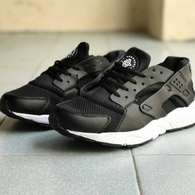 nike huarache suede