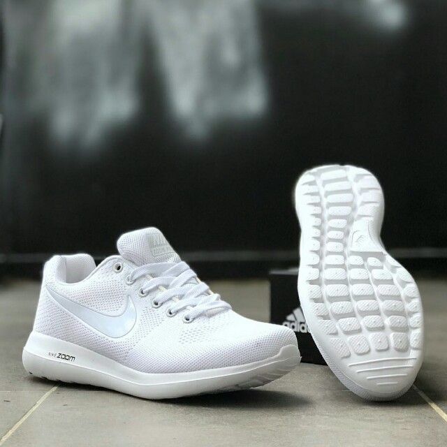 Nike zoom 2025 pegasus all white