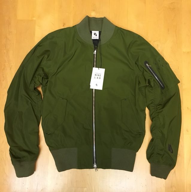 Nikelab essentials sale bomber jacket