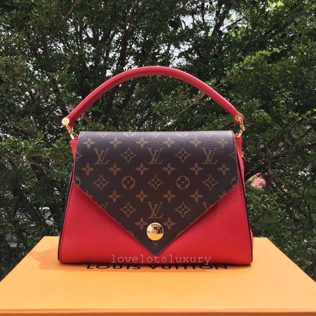 SOLD) Like Brand New Louis Vuitton Double V Bag in Classic