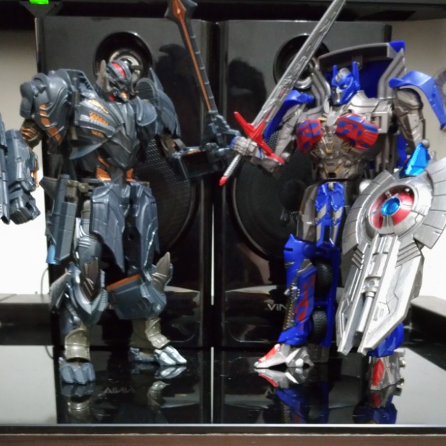 Transformers K.O. Budget AOE/TLK Optimus Prime READY STOCK, Hobbies
