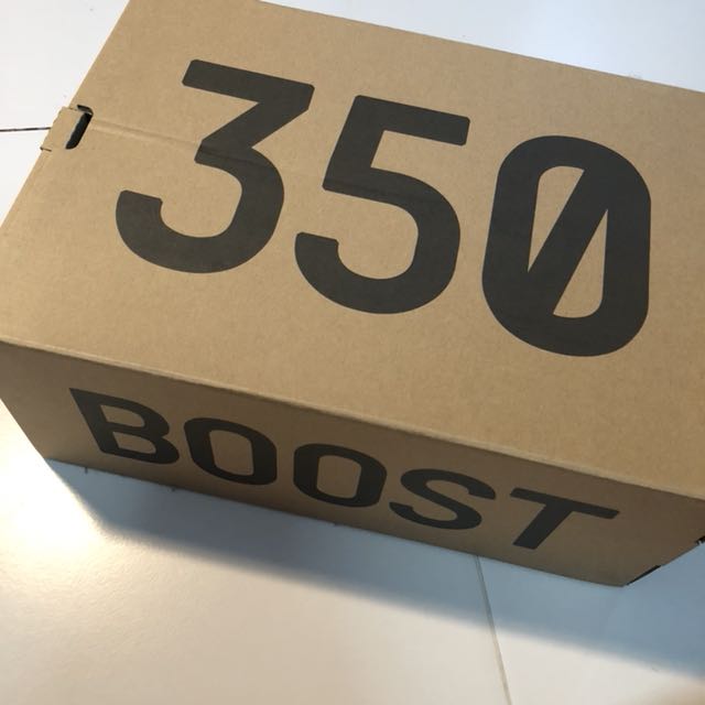 yeezy 350 v2 box