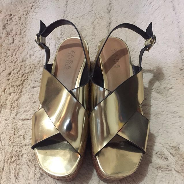 ZARA Gold wedges sandals, Fesyen Wanita 