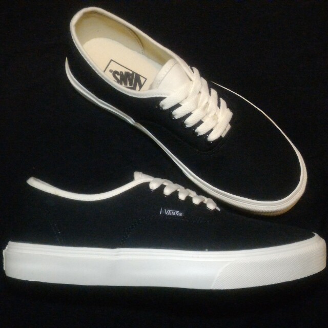 vans black bone