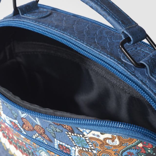 Adidas borbomix hot sale airliner mini bag