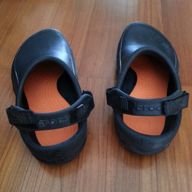 kitchen crocs