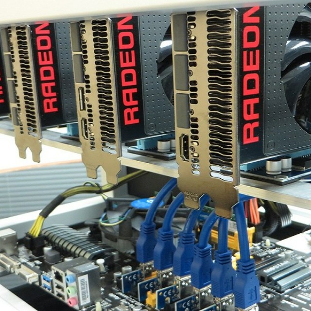 BITCOIN ETHEREUM MINER - 7 X RX 580 8GB 235MH/s GPU RIG - PLUG & PLAY - ETH BTC MINING RIG PC *NEW*