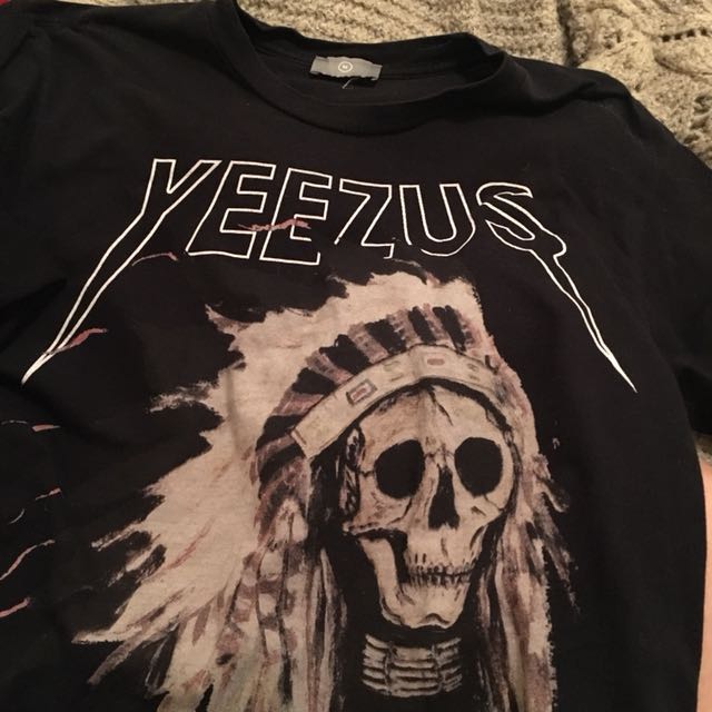 Fake yeezy clothes sales