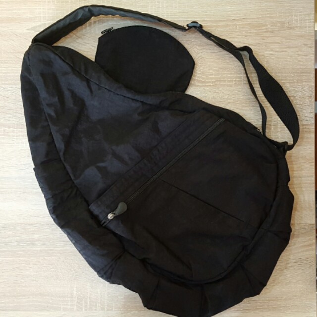 Healthy Back Bag Ameribag The Baby Bag Black Nylon Bag Women s Fashion Bags Wallets Cross body Bags on Carousell