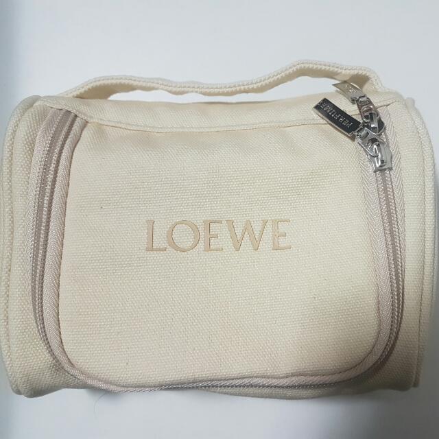 Loewe Japan Airlines JAL First Class Amenity Kit, Cream Coloured, Bag