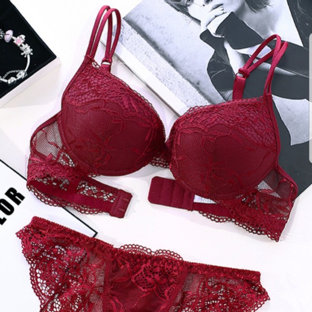 Red lace bra & panty set, Women's Fashion, New Undergarments & Loungewear  on Carousell