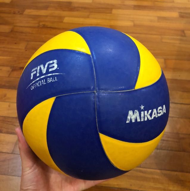 Mikasa Volleyball MVA 320, Sports Equipment, Sports & Games, Racket