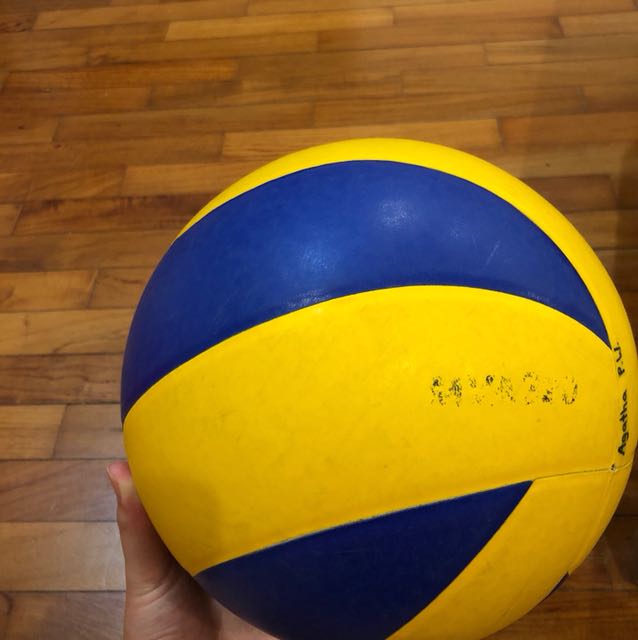 Mikasa Volleyball MVA 320, Sports Equipment, Sports & Games, Racket