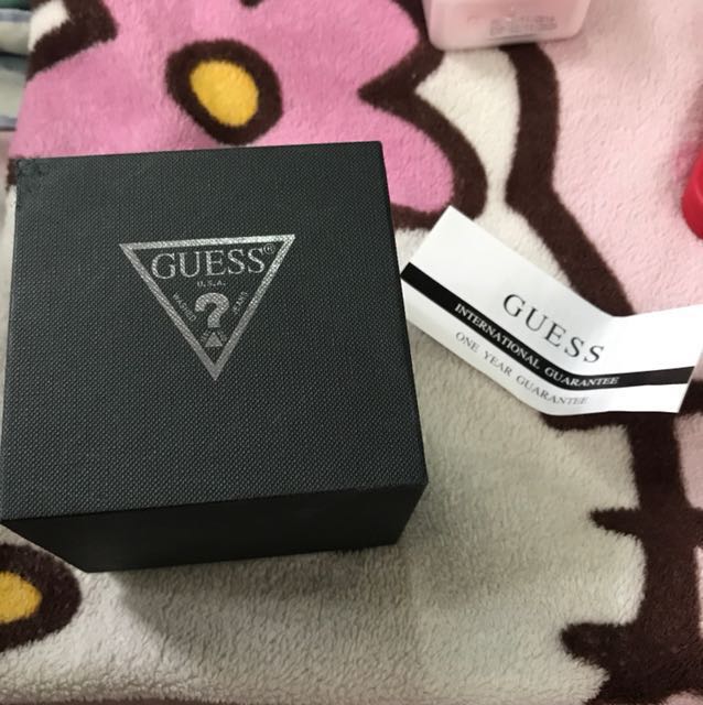 Original guess with complete box and paper, Women's Fashion, Watches ...