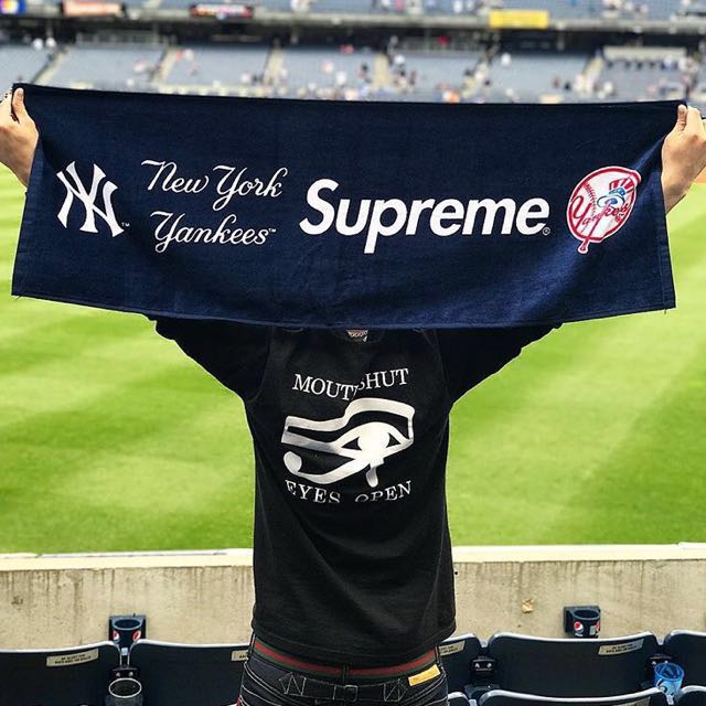 🔴 Supreme x New York Yankees Towel ( HK AAA ), Men's Fashion