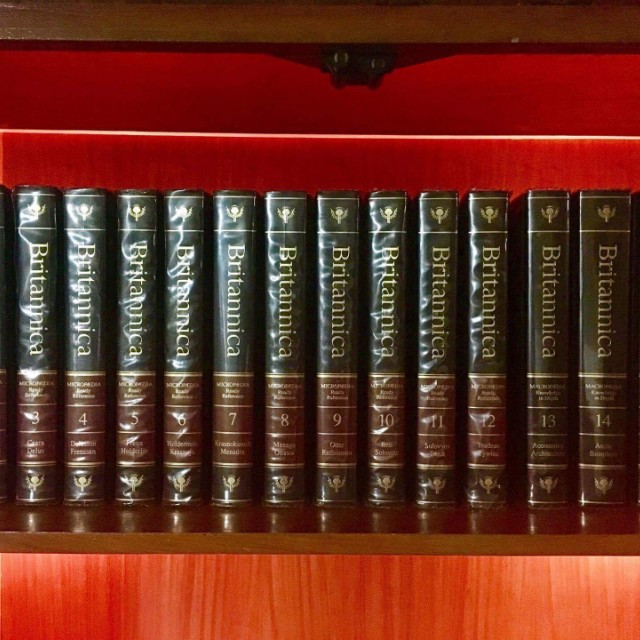 Britannica Encyclopedia 15th Edition 1995 Hobbies Toys Books Magazines Fiction Non Fiction On Carousell