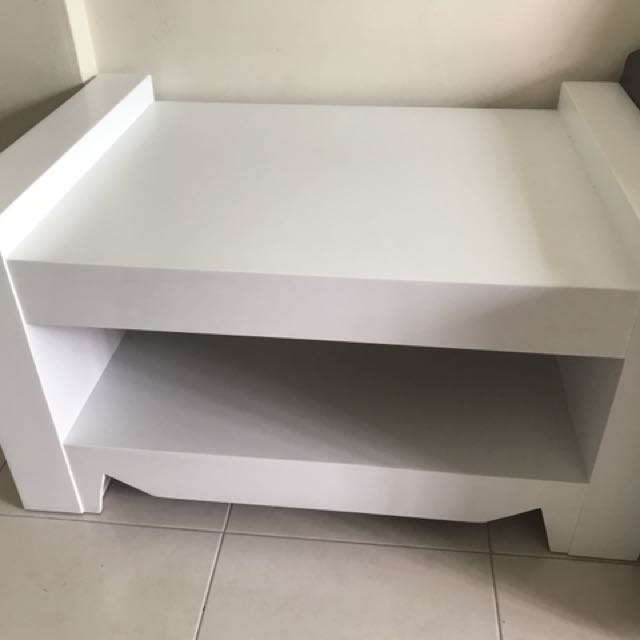 Coffee table (Category: Tables & Sets) located in Shah Alam. Submitted by Eylsss08 (Listing ID 151310821, Image 2). Description: Negotiable .