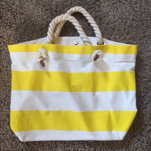 Forever 21 beach bag hotsell