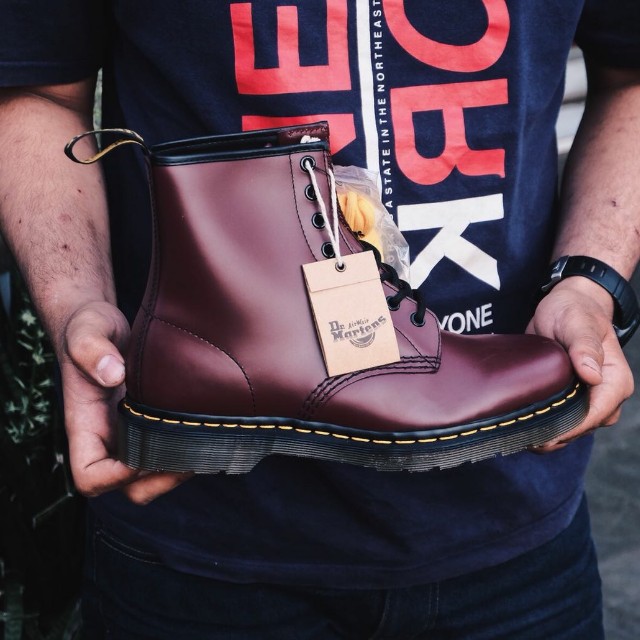 sepatu boot dr marten original