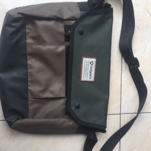 bodypack slingbag