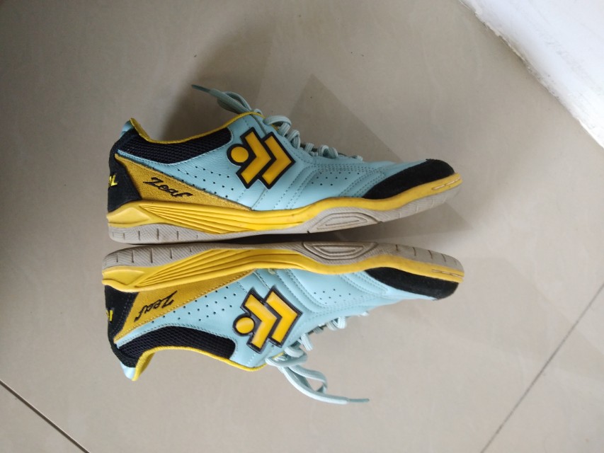 kool futsal shoes