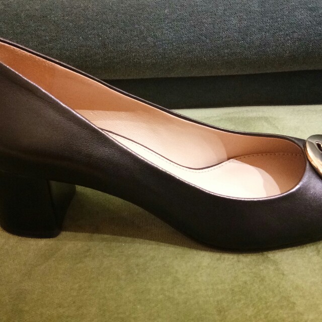 Tory burch hope pump outlet