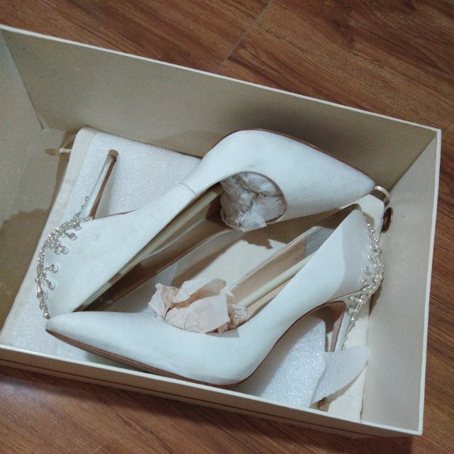 Vince camuto bridal top