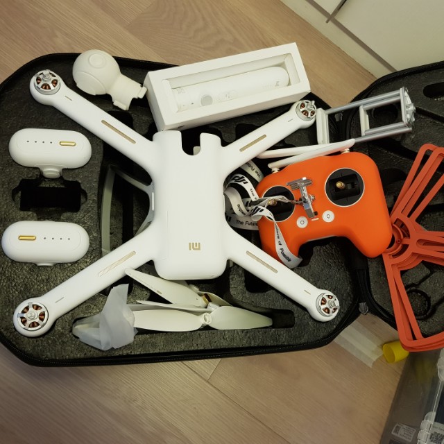 Xiaomi Mi Drone 4K with handheld gimbal, Photography, Photography  Accessories, Gimbals & Stabilisers on Carousell